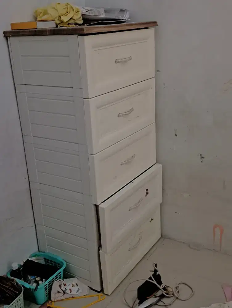 Lemari olimplast 5 laci