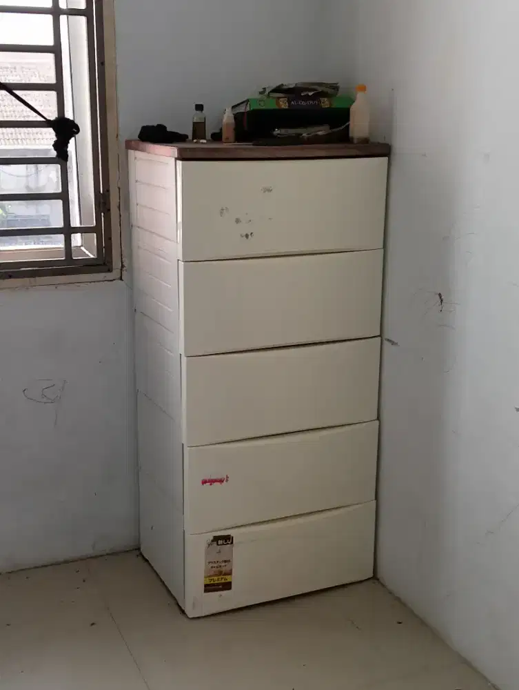 Lemari olimplast 5 laci