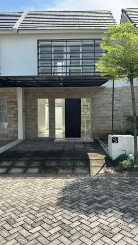 RUMAH BARU GRESS 2 LANTAI MUTIARA CITY SIDOARJO