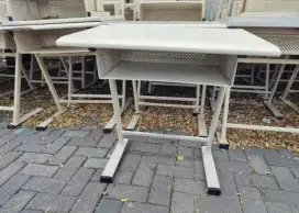MEJA KOMPUTER RANGKA BESI