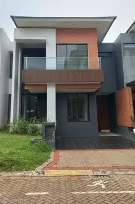 SEWA DISCOVERY SERENITY RUMAH HOMIE DI CLUSTER PREMIUM LUMINA EMERALD