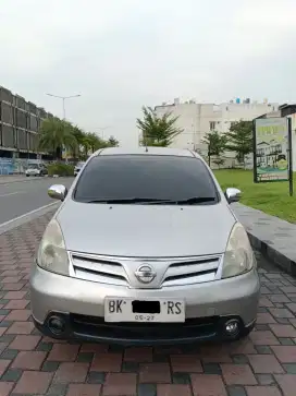 Nissan Grand Livina 1.5 2011