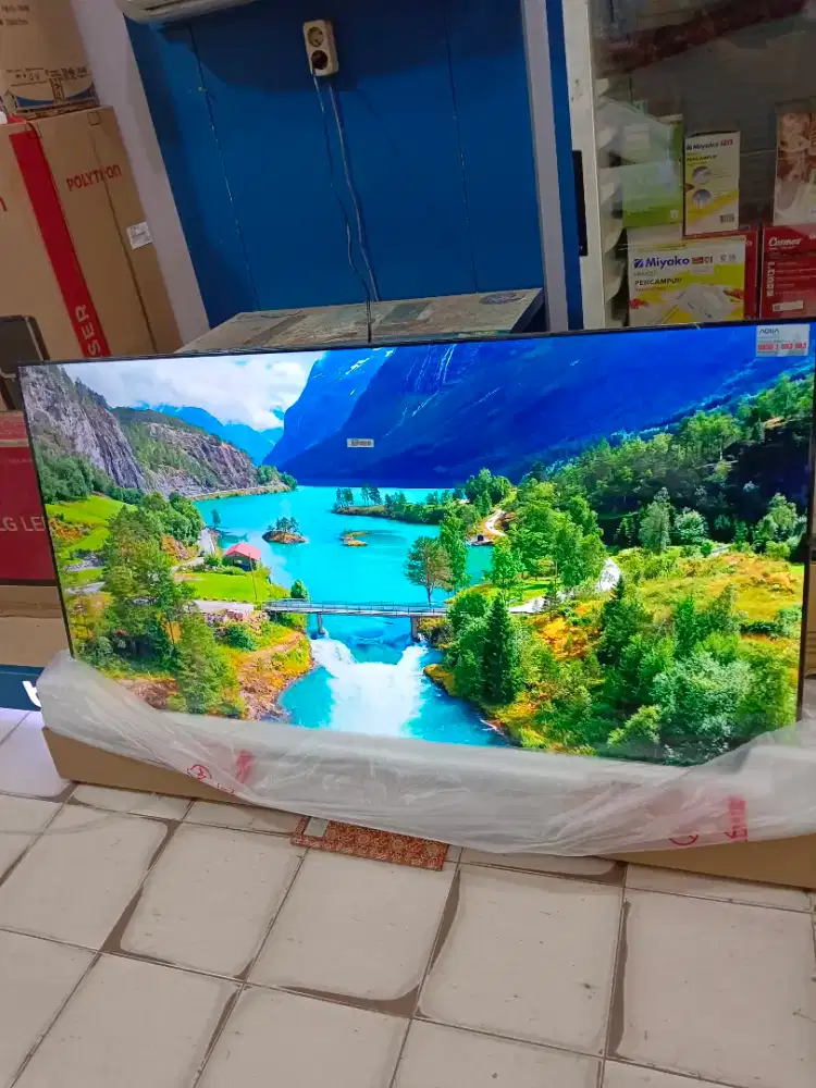 70 AQUA Google TV