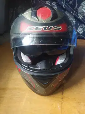 Helm zeus Full face ukuran L,