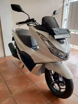 PCX 160 CBS 2024 pajak panjang kilometer 4 rb mulus.