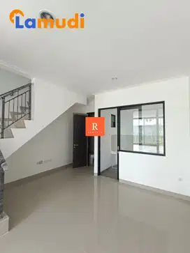 Disewakan Rumah 3 lantai LT 45m² LB 67m²