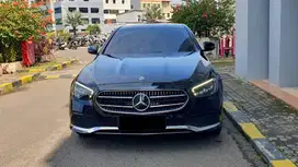 Mercedes Benz Mercy E200 E 200 (W213) CKD Hitam 2022 Like New Record