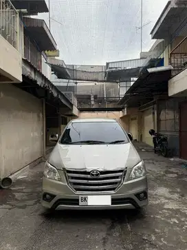 Innova 2.5 V diesel automatic Tahun 2005
