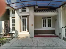 Rumah  2 lt siap huni