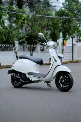 PIAGGIO VESPA SPRINT 150 CARBON EDITION 2019 MURAH BISA KREDIT