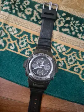 Casio G-Shock. Pake dari baru dulu beli 2,7 di Casio. Original.