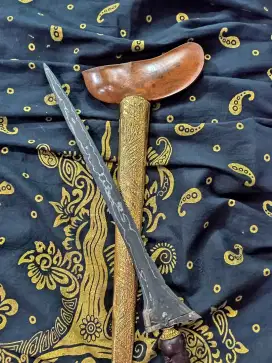 Keris tilam upih Wengkon besi pulen