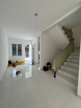 Wilson Rumah 2 lantai uk 6x15 di meruya kav dki