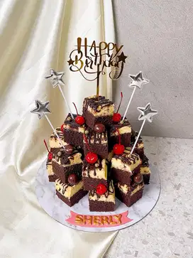 PO Miette Cake Browniese Cheese Cake Tower