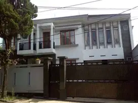 Rumah dekat PVJ sukajadi jl sukaresmi bandung