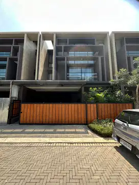 RUMAH MEWAH THE ZORA KANADE FULL FURNISHED