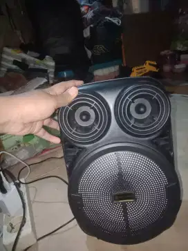 Spiker Bluetooth ada micnya