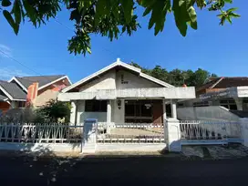 Jual Cepat! Rumah Strategis, Cocok untuk Investasi