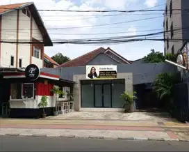 Dijual Tempat Usaha Lt 688 strategis jalan raya Matraman Jakarta Pusat