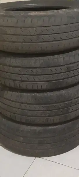 Ban R15 ukuran 185/60 merk bridgestone