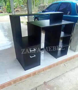 Meja kerja dan kebutuhan kantor