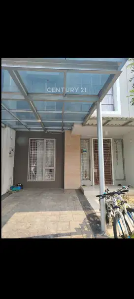 Rumah Dua Lantai Golf Island Strategis Di Daerah PIK