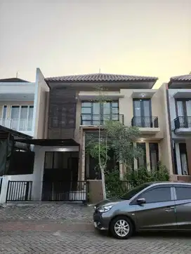 RUMAH KERTAJAYA INDAH, DEKAT MERR, PAKUWON CITY, SUTOREJO DHARMAHUSADA