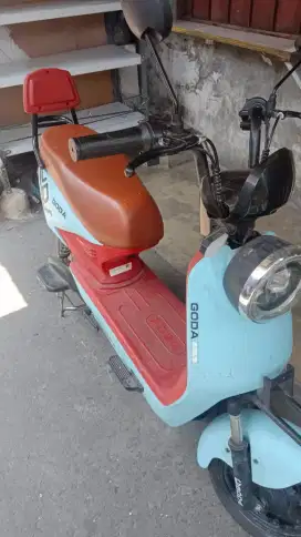Sepeda listrik merk goda  minus pemakaian
