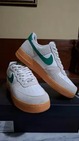 Nike Air Force 1 '07 LV8