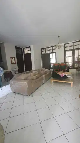 Efib.Rumah Dijual di Taman Beverly Lippo Cikarang
