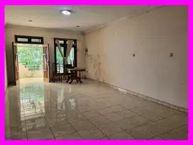 Dhyana Rumah murah ukuran 8x15m di Jelambar Lt 120m2 Lb 160m2  2 lanta