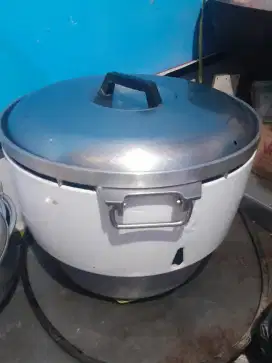 Dijual cepat Magicom gas Rinai kapasitas 10L