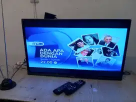 TV LED PANASONIC 32 INCH (NO STAND, WITH BRACKET)