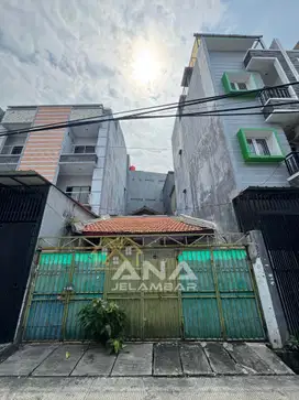 ANA RUMAH LAMA HITUNG TANAH UK 6X20M DI JELAMBAR ra