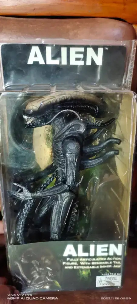 Alien by neca studio