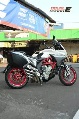 MV AGUSTA VELOCE TURISMO 800 FULL PAPER
