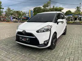 Toyota Sienta 1.5 V Manual 2017