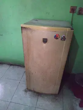 Kulkas sharp 1 pintu