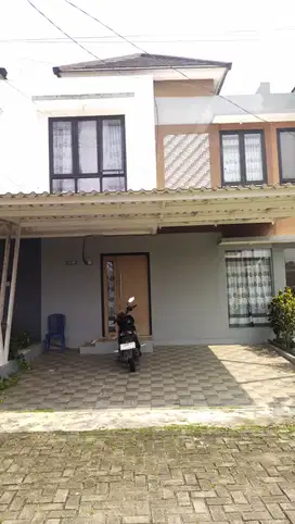 Rumah 2 lantai 3 kamar tidur