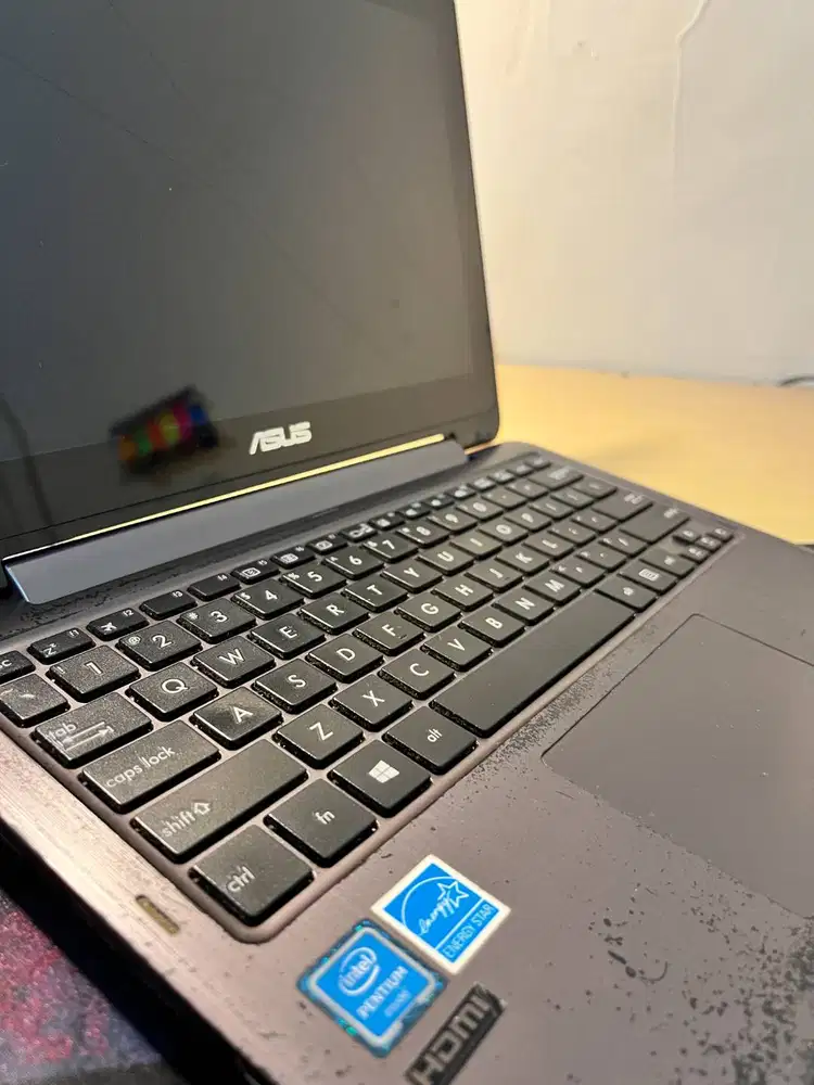 Asus Vivobook Flip TP201SA