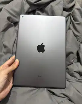 Jual cepat ipad gen 8 128 mulus
