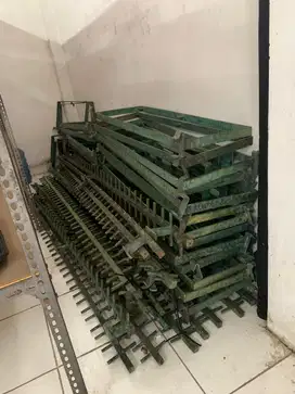 Besi Tebal Bekas Display Toko