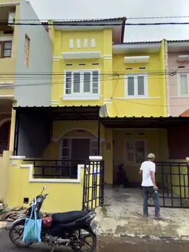 Rumah 2 Lantai Strategis Di Taman Harapan Baru Bekasi