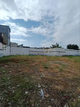 DISEWAKAN TANAH DI DHARMAHUSADA COCOK UTK WAREHOUSE,LAPANGAN PADEL3000