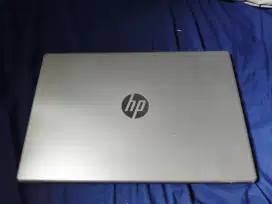 Laptop HP Ryzen 3 7320u 8/512