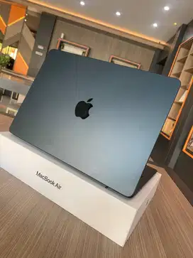 Macbook air m2 sec resmi indonesia 8/256gb
