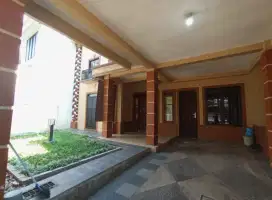 Rumah ada kolam renang