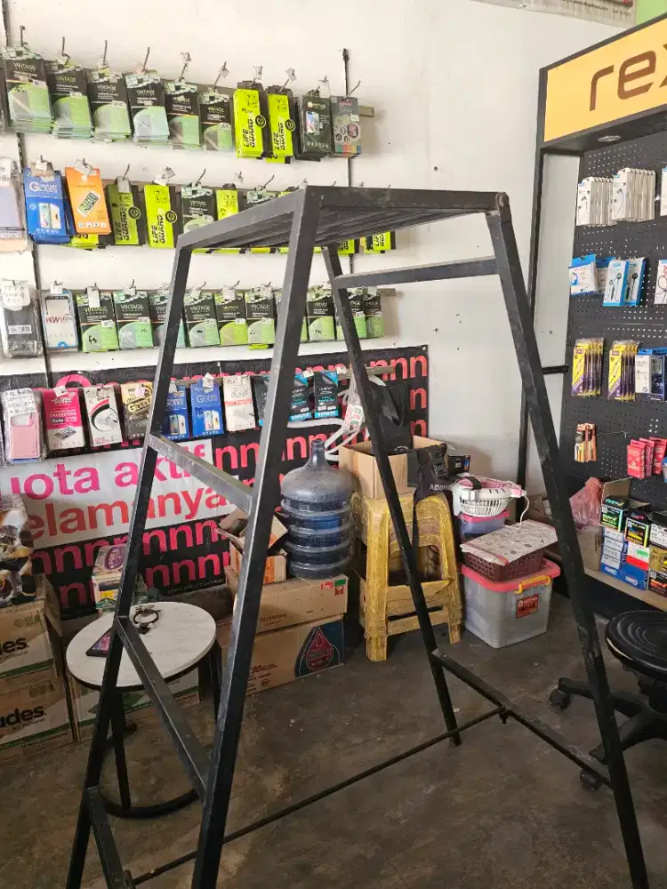 Tangga lipat bahan tebal