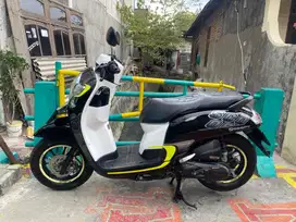 Scoopy Fi 2017 Hitam LED