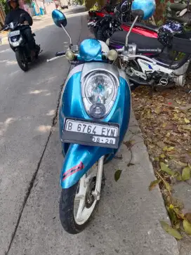 SCOOPY 2012, LENGKAP